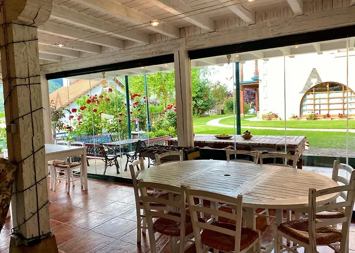 Apartament Alquitara *