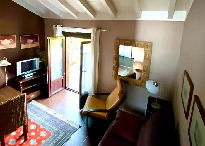 Apartament Alquitara *